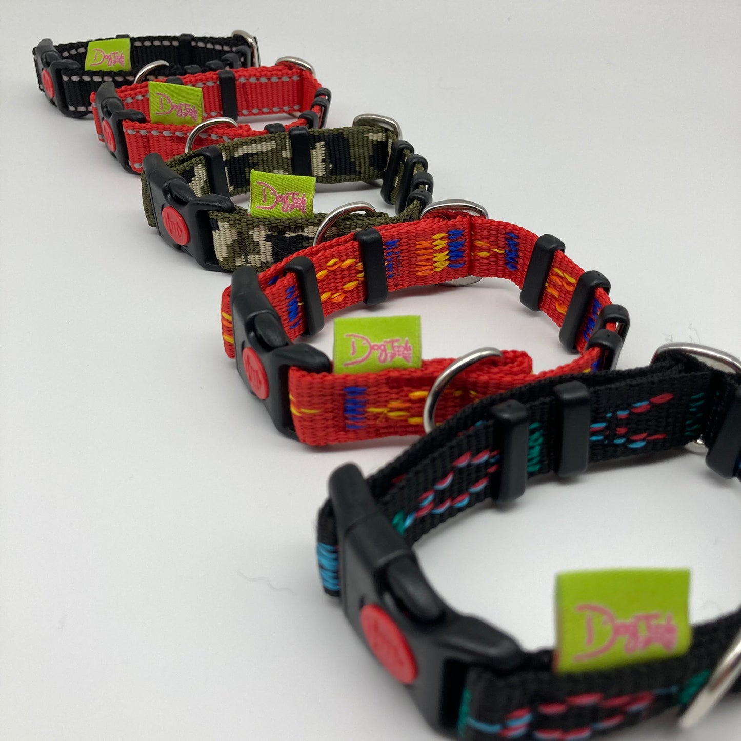 DogTools collars shown vertically in a row, with the applegreen DogTools label shown, collars in the colors reflector black, reflector red, army green, Stitch red, Stitch black
