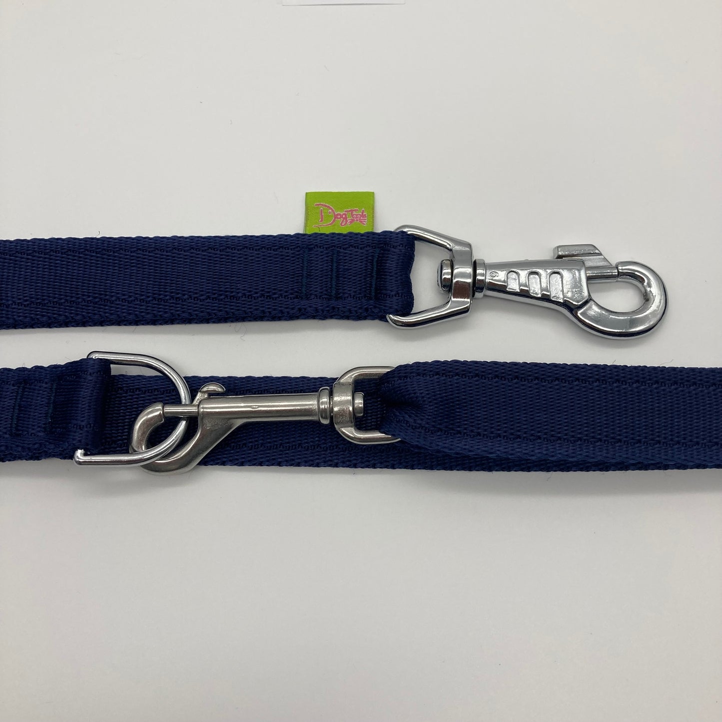 dark blue multifunctional leash in size large, showing the 2 stainless steel hooks and the applegreen label with DogTools logo on it