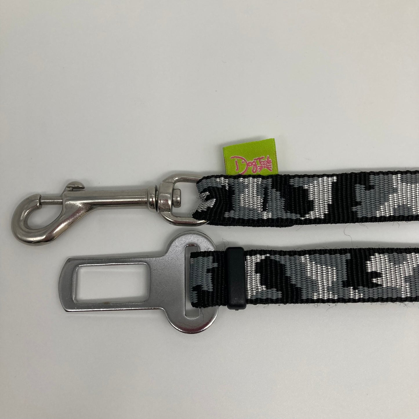 army grey (army print in 3 colors, dark grey, light grey and black) car safety belt, showing the stainless steel hook and the stainless steel buckle, applegreen label with the DogTools logo