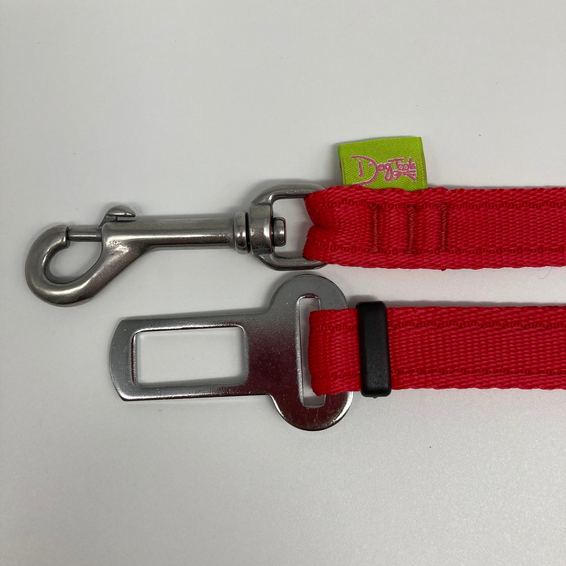 red car safety belt, showing the stainless steel hook and the stainless steel buckle, applegreen label with the DogTools logo