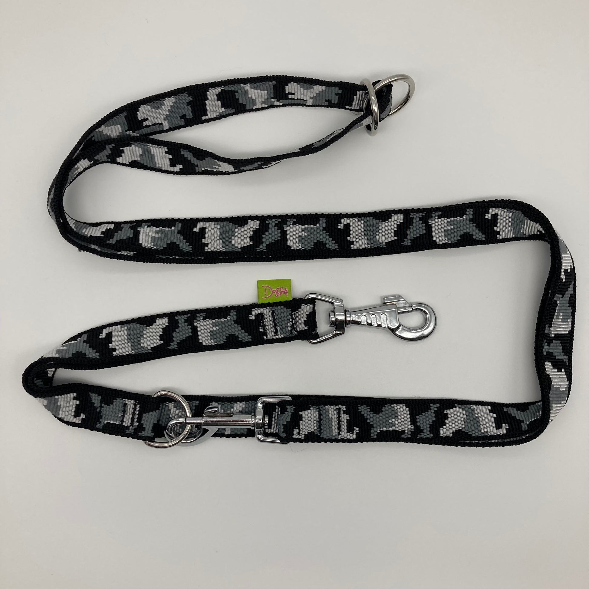 army grey (army print in 3 colors, dark grey, light grey and black) multifunctional leash in size large, shown in full