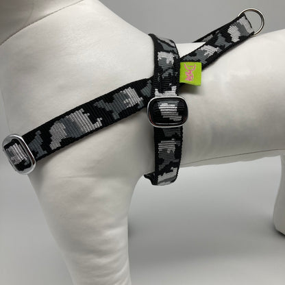 DogTools Hundegeschirr von der Seite gezeigt, mit korrosionsbeständig Materialien