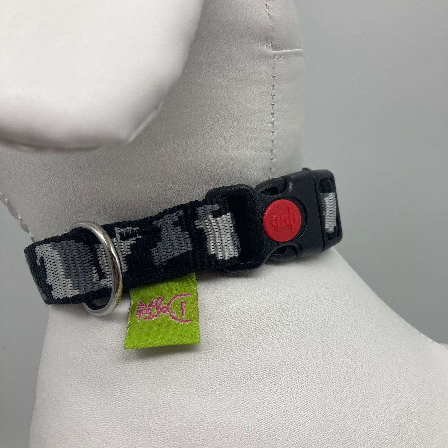 mit robusten Nähten und Verschluss